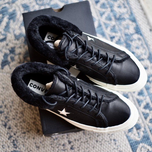 NWOT Converse One Star Ox Black Leather Faux Fur Sneakers 8 - Picture 6 of 9